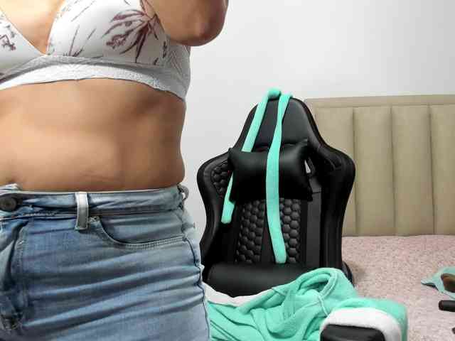 ChloeMiller69 webcam