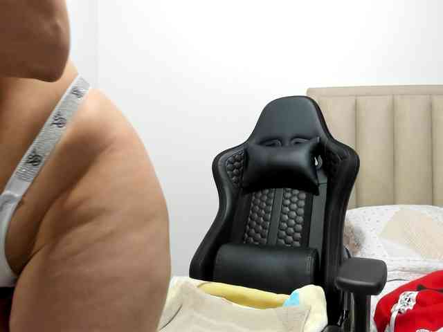 ChloeMiller69 webcam