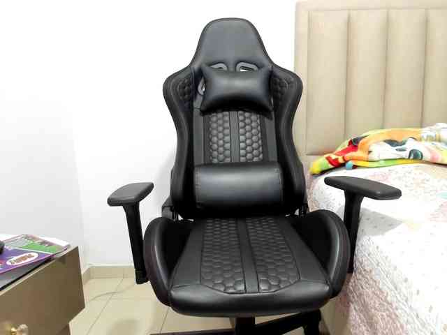 ChloeMiller69 webcam