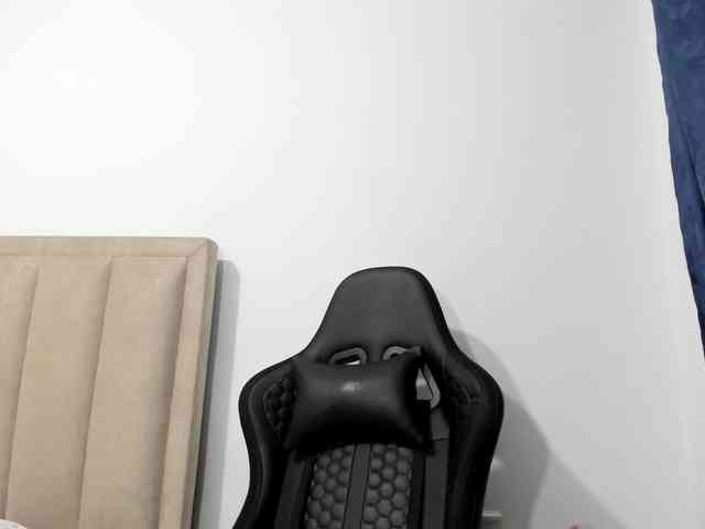 ChloeMiller69 webcam