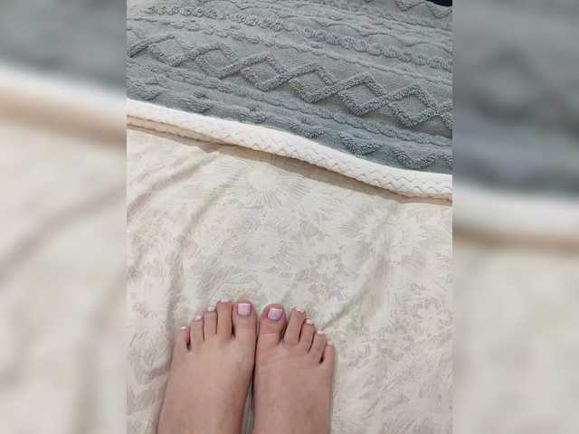 Angelia22's BongaCams show and profile