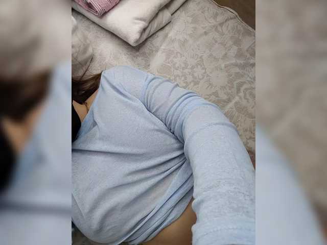 Angelia22 from BongaCams