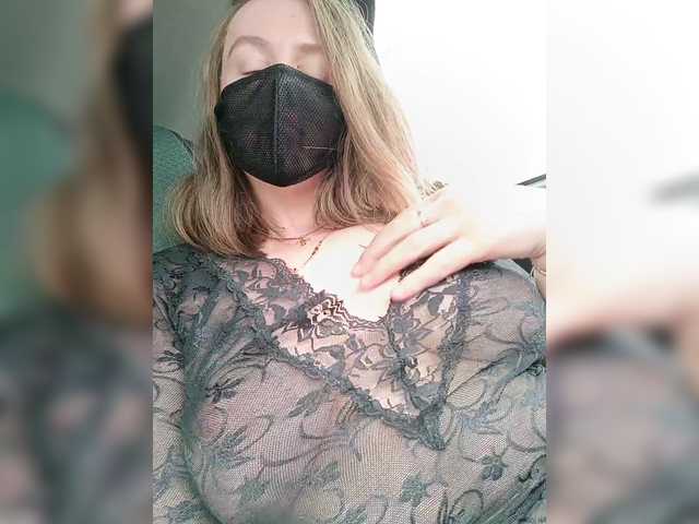 Angelia22's BongaCams show and profile