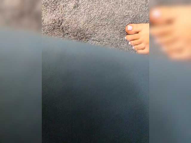 Angelia22's BongaCams show and profile