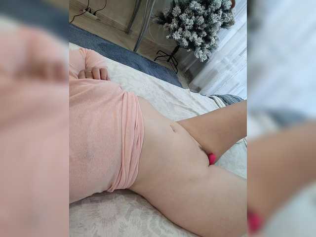 Angelia22's BongaCams show and profile