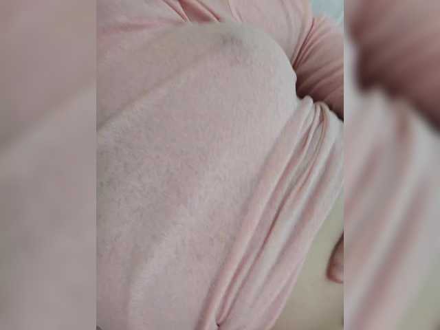 Angelia22's BongaCams show and profile