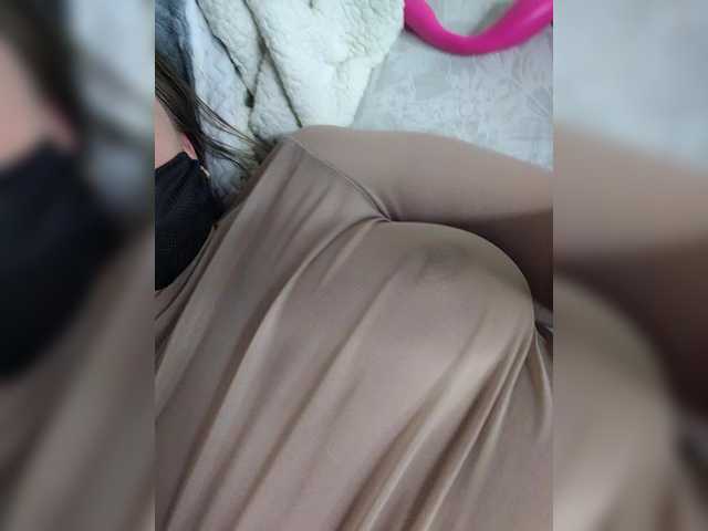 Angelia22's BongaCams show and profile