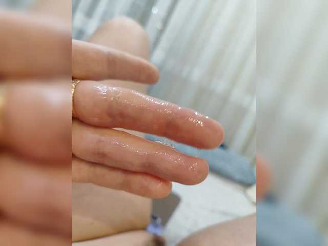 Angelia22's BongaCams show and profile