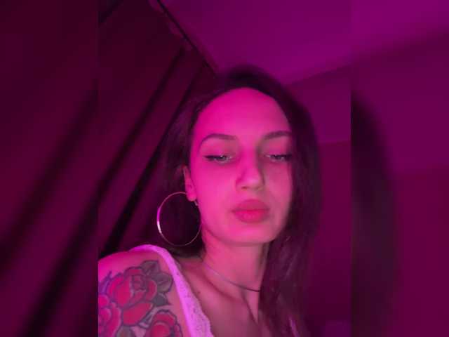 Wow-Eva's BongaCams show and profile