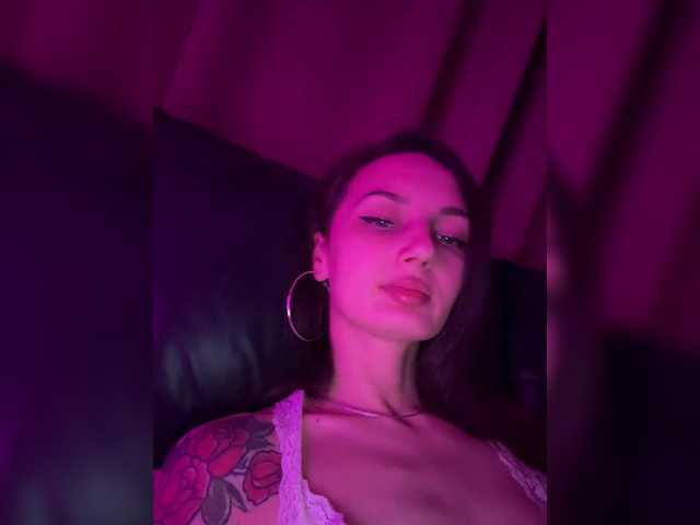 Wow-Eva's BongaCams show and profile