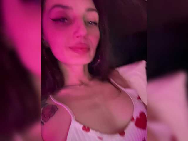 Wow-Eva's BongaCams show and profile