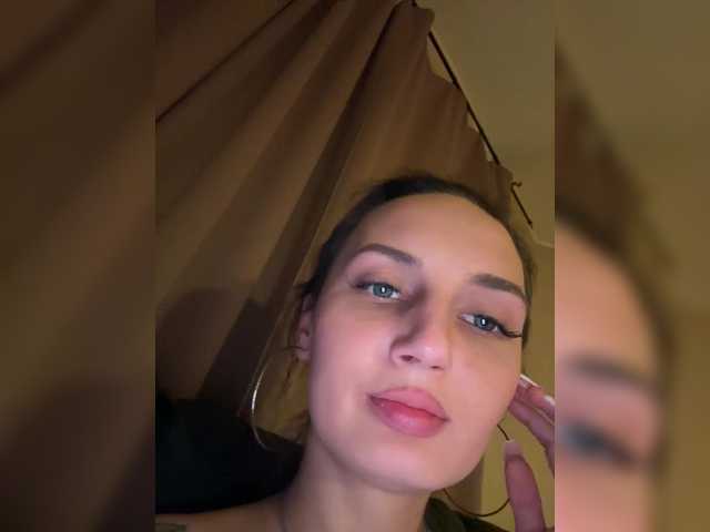 Wow-Eva's BongaCams show and profile