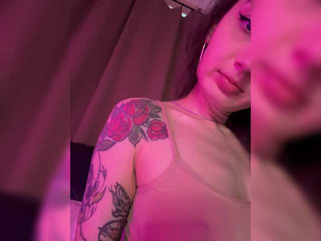 Wow-Eva's BongaCams show and profile