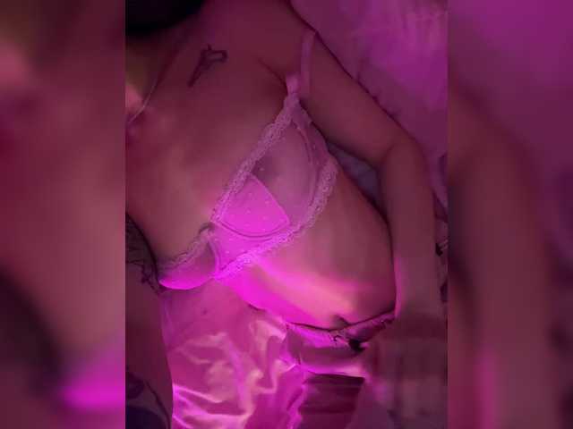 Wow-Eva's BongaCams show and profile