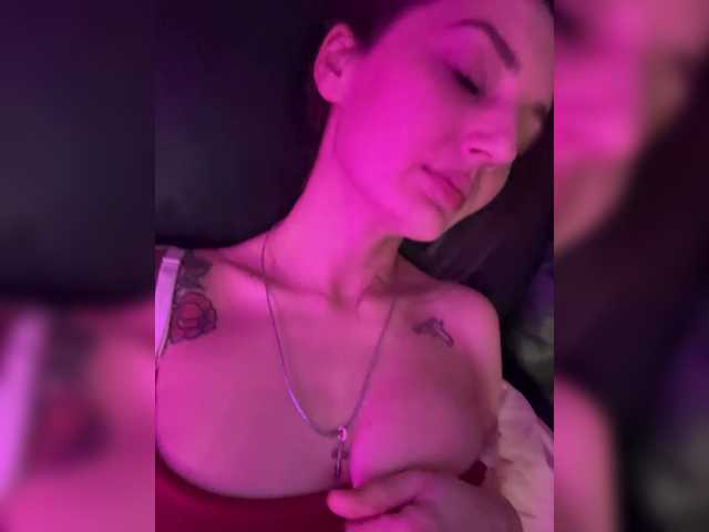 Wow-Eva's BongaCams show and profile