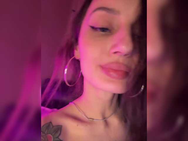 Wow-Eva's BongaCams show and profile