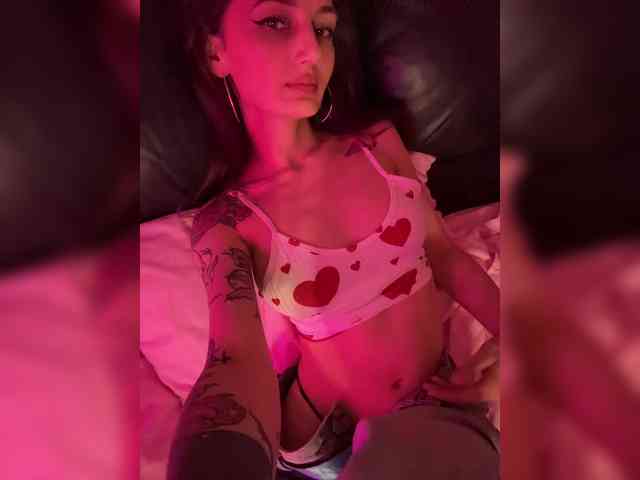 Wow-Eva Live Webcam on BongaCams