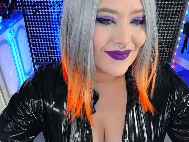 Laura-Wicked's BongaCams show and profile