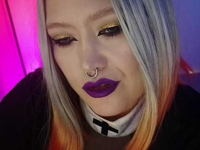 эросцена Laura-Wicked