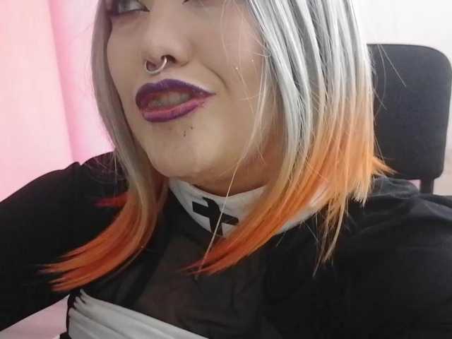 эросцена Laura-Wicked