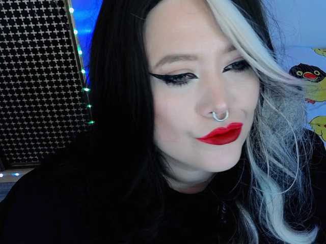 Laura-Wicked's BongaCams show and profile