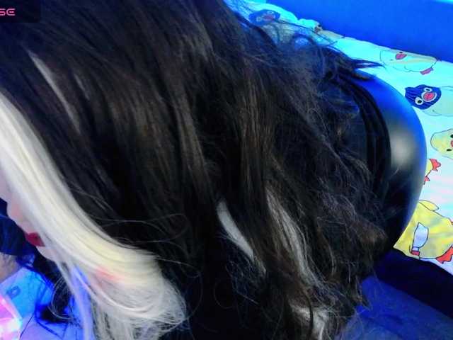 Laura-Wicked's BongaCams show and profile