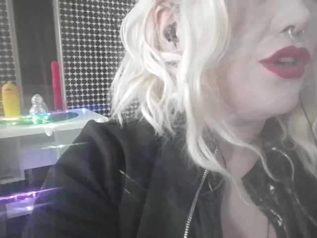 Laura-Wicked на boncams