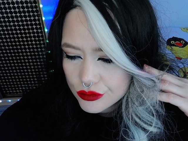 Laura-Wicked's BongaCams show and profile