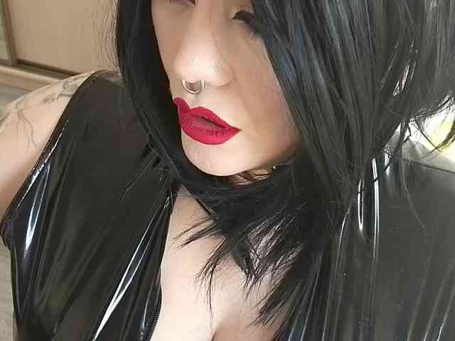 Laura-Wicked webcam