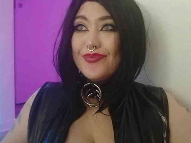 Laura-Wicked webcam
