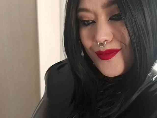 Laura-Wicked webcam