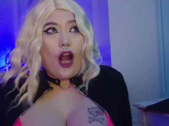 Laura-Wicked webcam