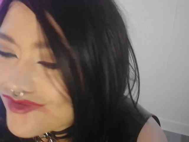 Laura-Wicked webcam