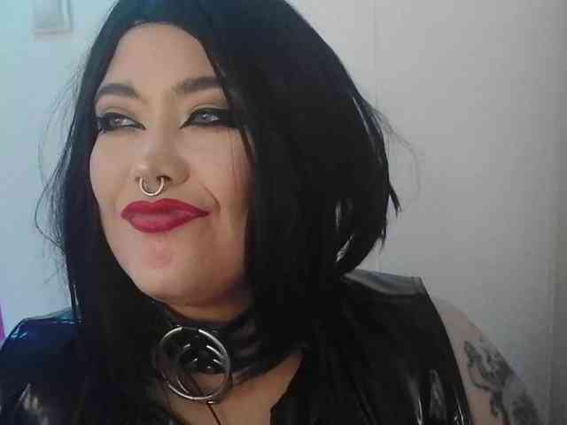 Laura-Wicked webcam
