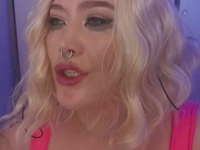 Laura-Wicked webcam