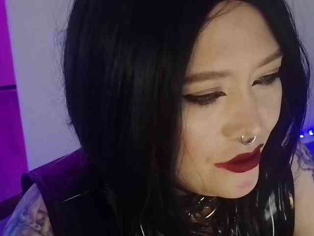Laura-Wicked webcam