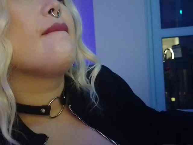 Laura-Wicked webcam