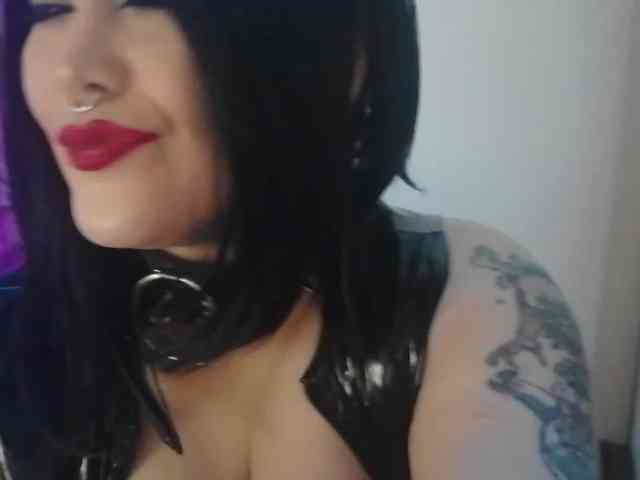 Laura-Wicked webcam