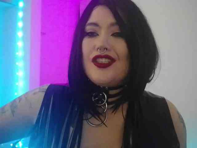 Laura-Wicked webcam