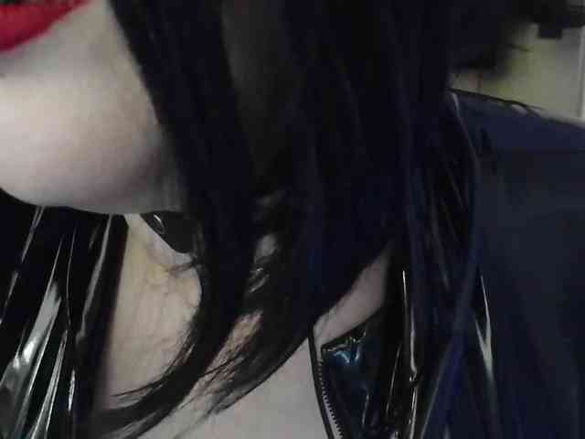 Laura-Wicked webcam