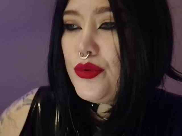Laura-Wicked webcam