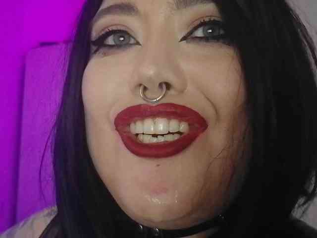 Laura-Wicked webcam