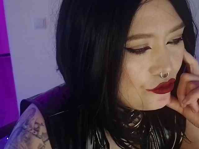 Laura-Wicked webcam