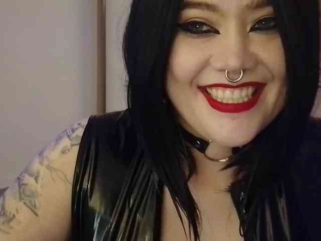 Laura-Wicked webcam