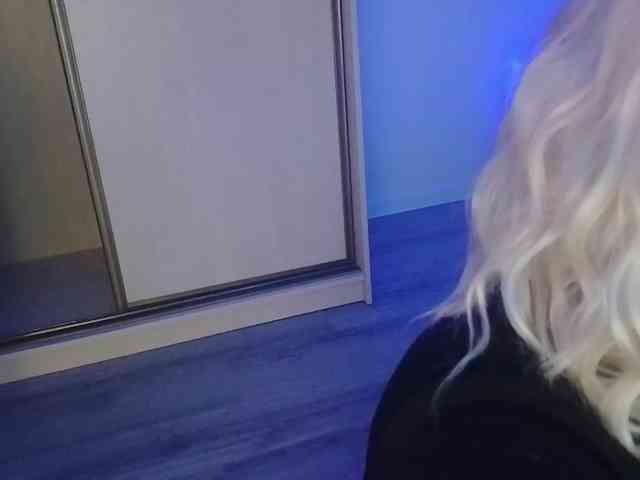 Laura-Wicked webcam