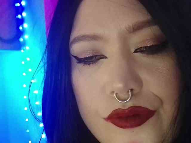 Laura-Wicked webcam