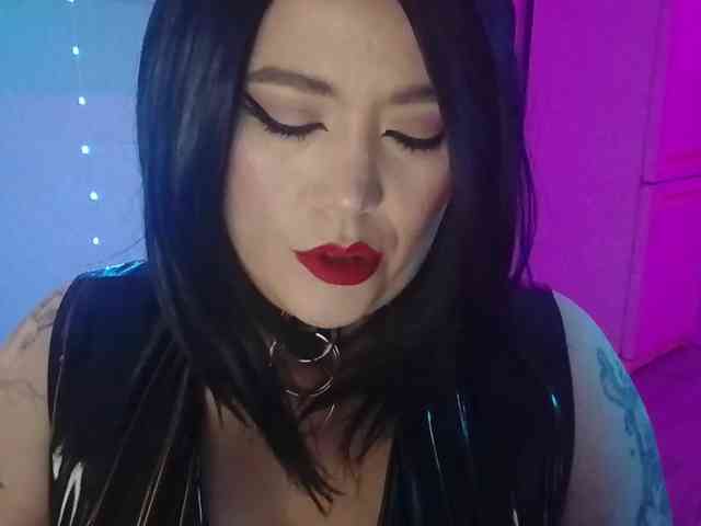 Laura-Wicked webcam