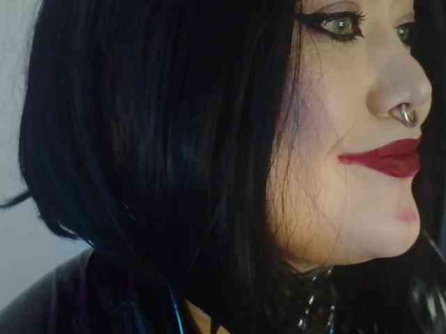 Laura-Wicked webcam