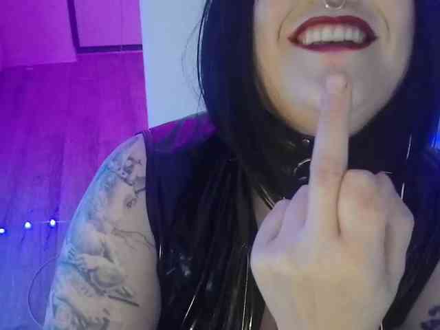 Laura-Wicked webcam