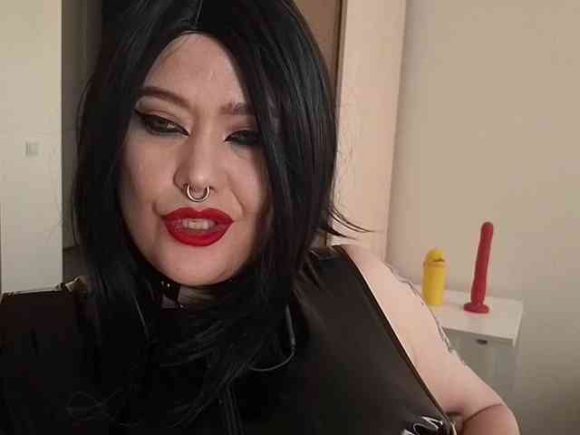Laura-Wicked webcam